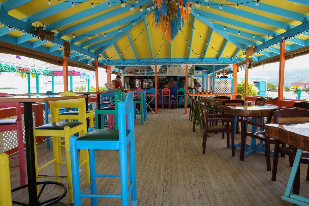 Graham'S Place Guanaja Luaran gambar